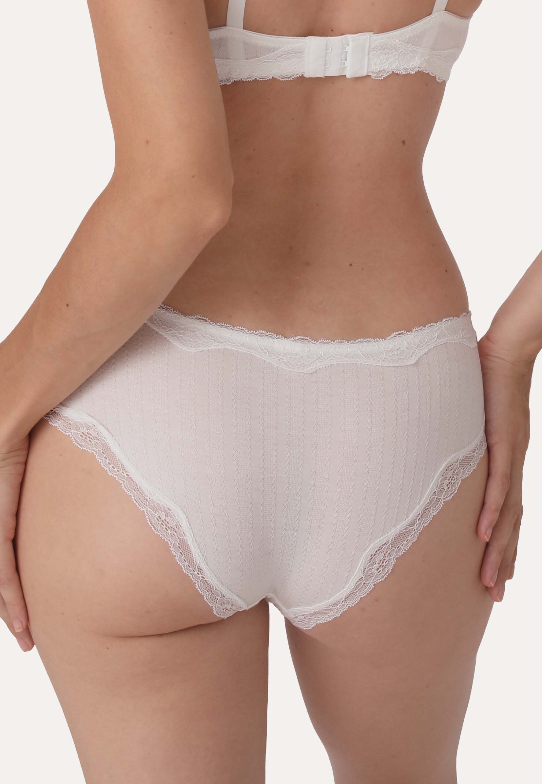 38388314_zal_back_cropped